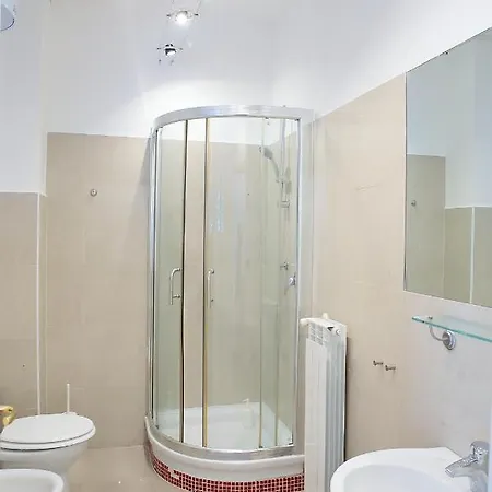 Savoia International_lt_bari Stazione Gasthof Bari